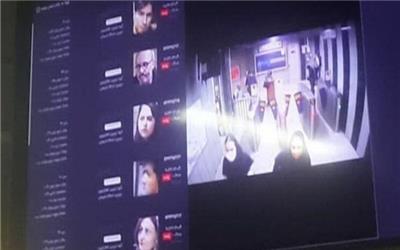 ماجرای مانیتورهای جنجالی در متروی مشهد که سن و اطلاعات افراد را نشان می داد